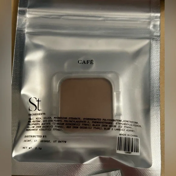 Seint Beauty Eyeshadow Palette with 4 Eyeshadows - Picture 4 of 10